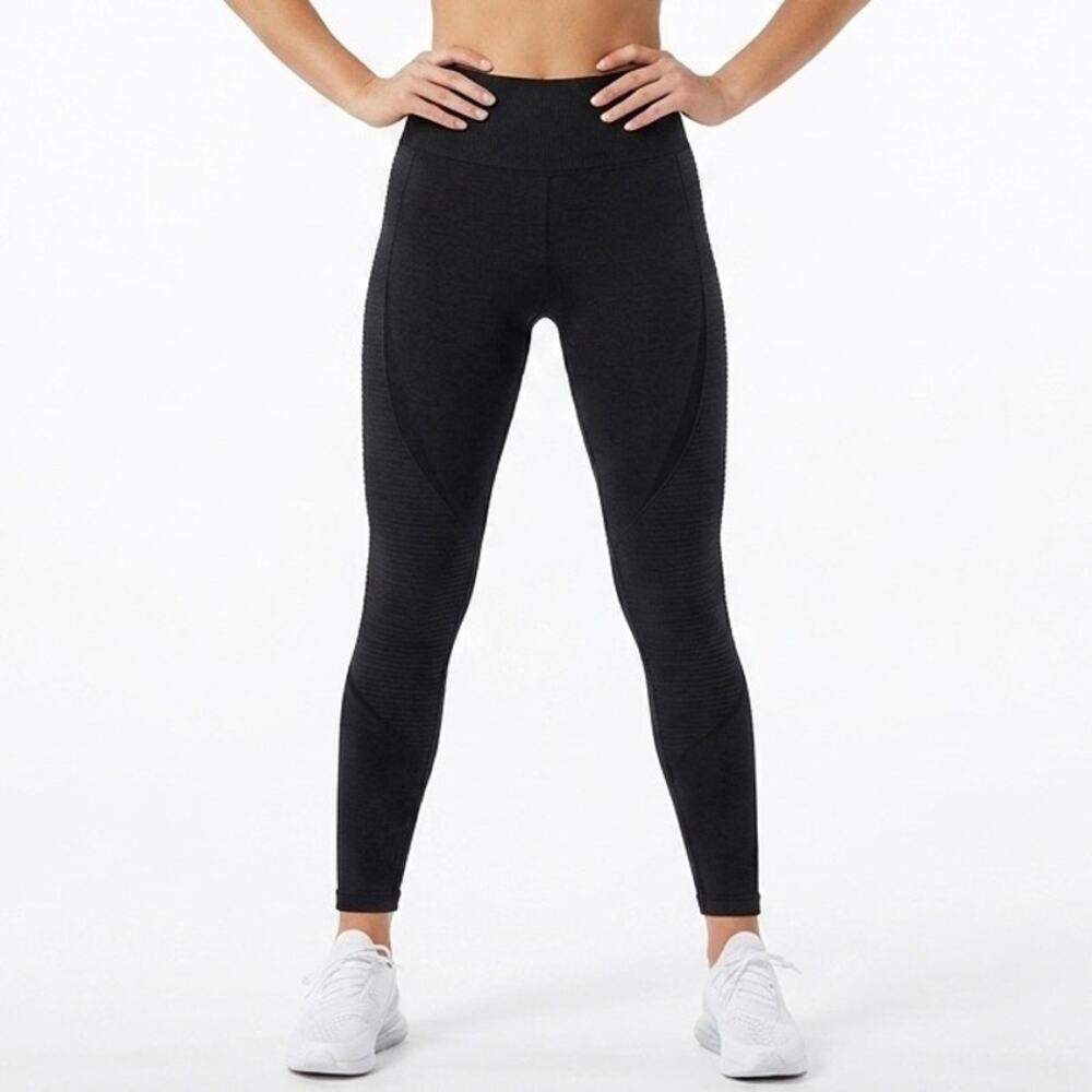 ACTA Women's Leggings Size S Seamless High Rise Black Ribbed Knit 7/8 Cropped